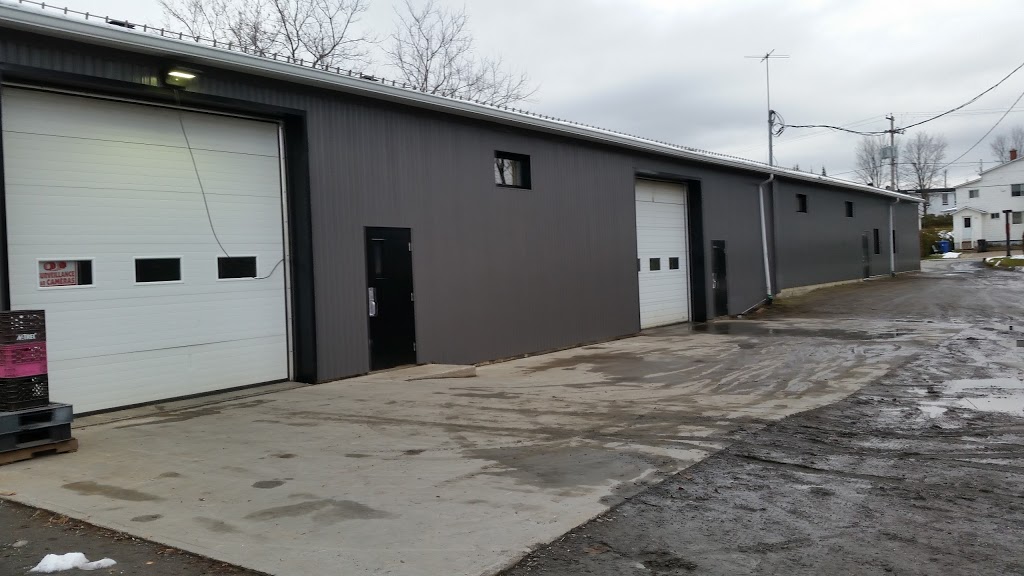 Batteries Expert Coaticook | 146 Rue Gendreau, Coaticook, QC J1A 2N1, Canada | Phone: (819) 849-9131