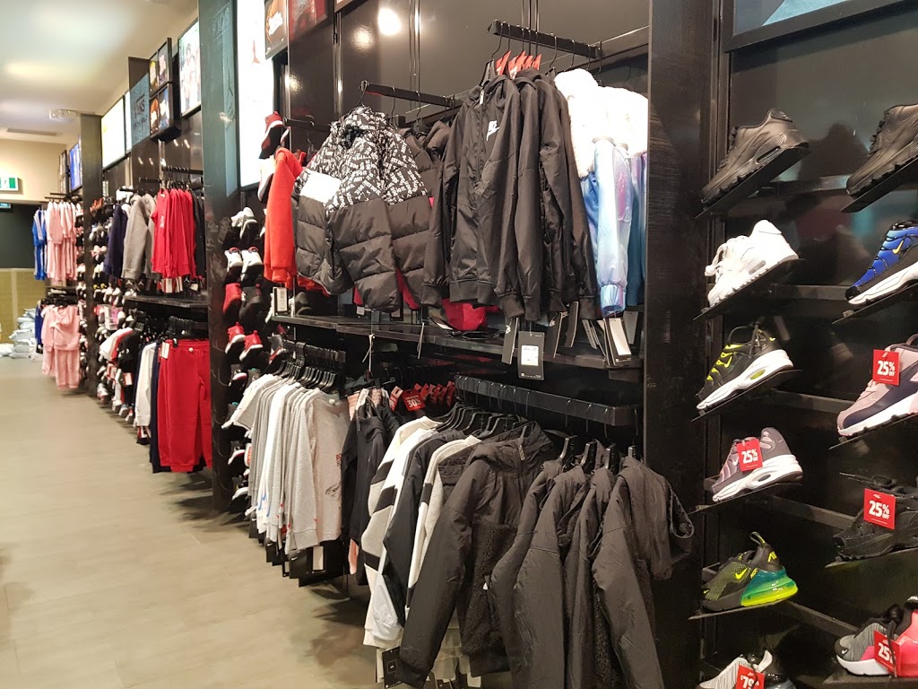 Kids Foot Locker | 5100 Erin Mills Pkwy Ste B121, Mississauga, ON L5M 4Z5, Canada | Phone: (905) 828-8607