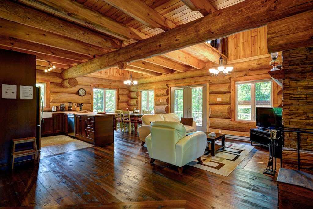 Chalet Le Bois Rond | --dHoward, 61 1re Rue, Saint-Adolphe-dHoward, QC J0T 2B0, Canada | Phone: (514) 754-3465