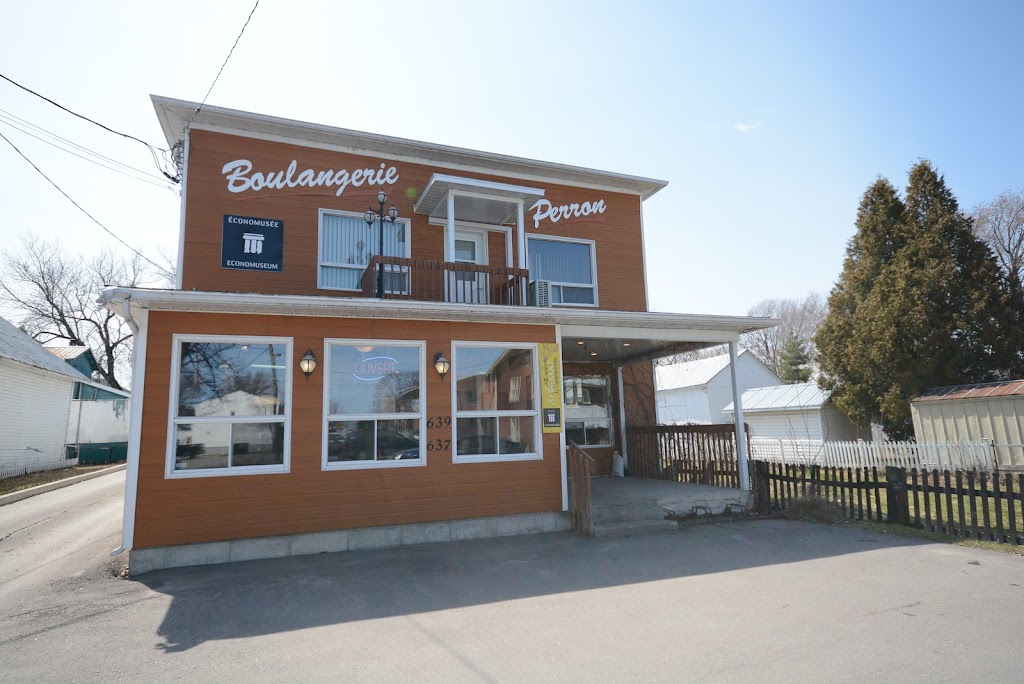 Boulangerie Perron De Roberval Inc | 637 Bd St Joseph, Roberval, QC G8H 2L1, Canada | Phone: (418) 275-1234