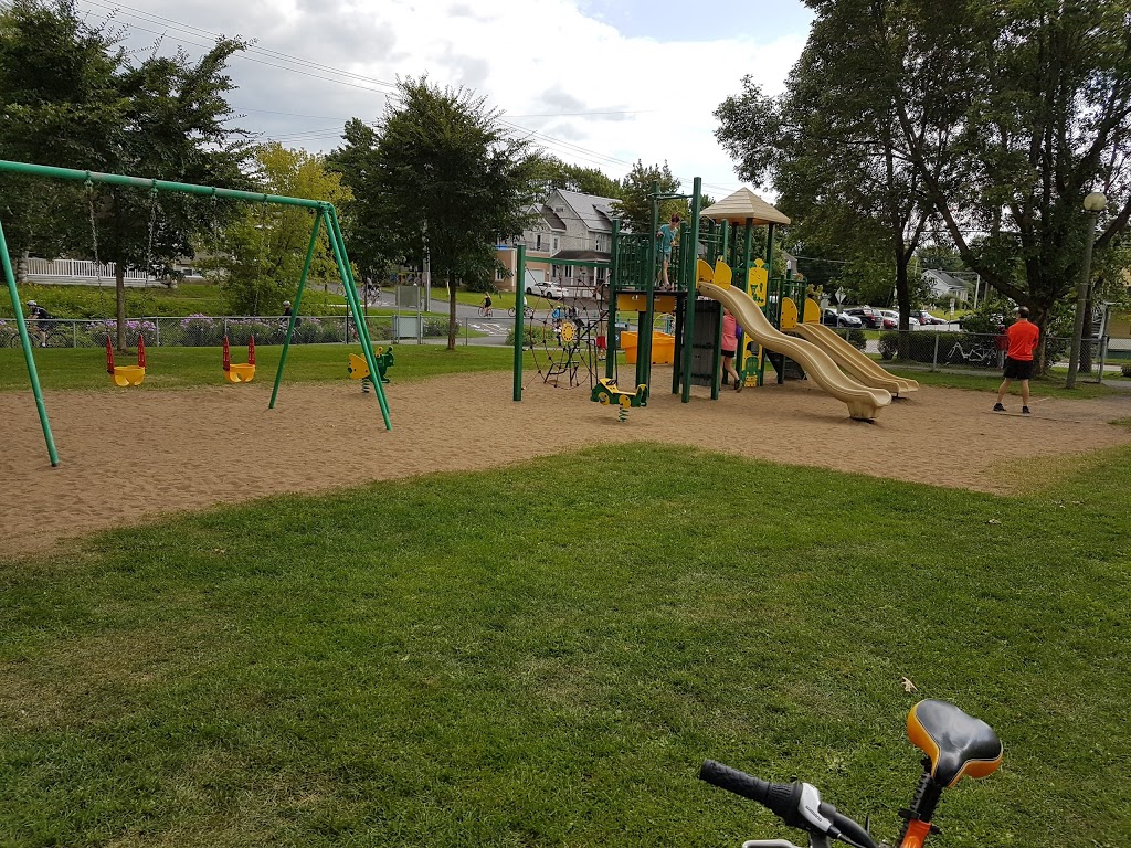 Parc Aline Welsh-Murphy | 2500 Boulevard Guillaume-Couture, Saint-Romuald, QC G6W 2Y8, Canada