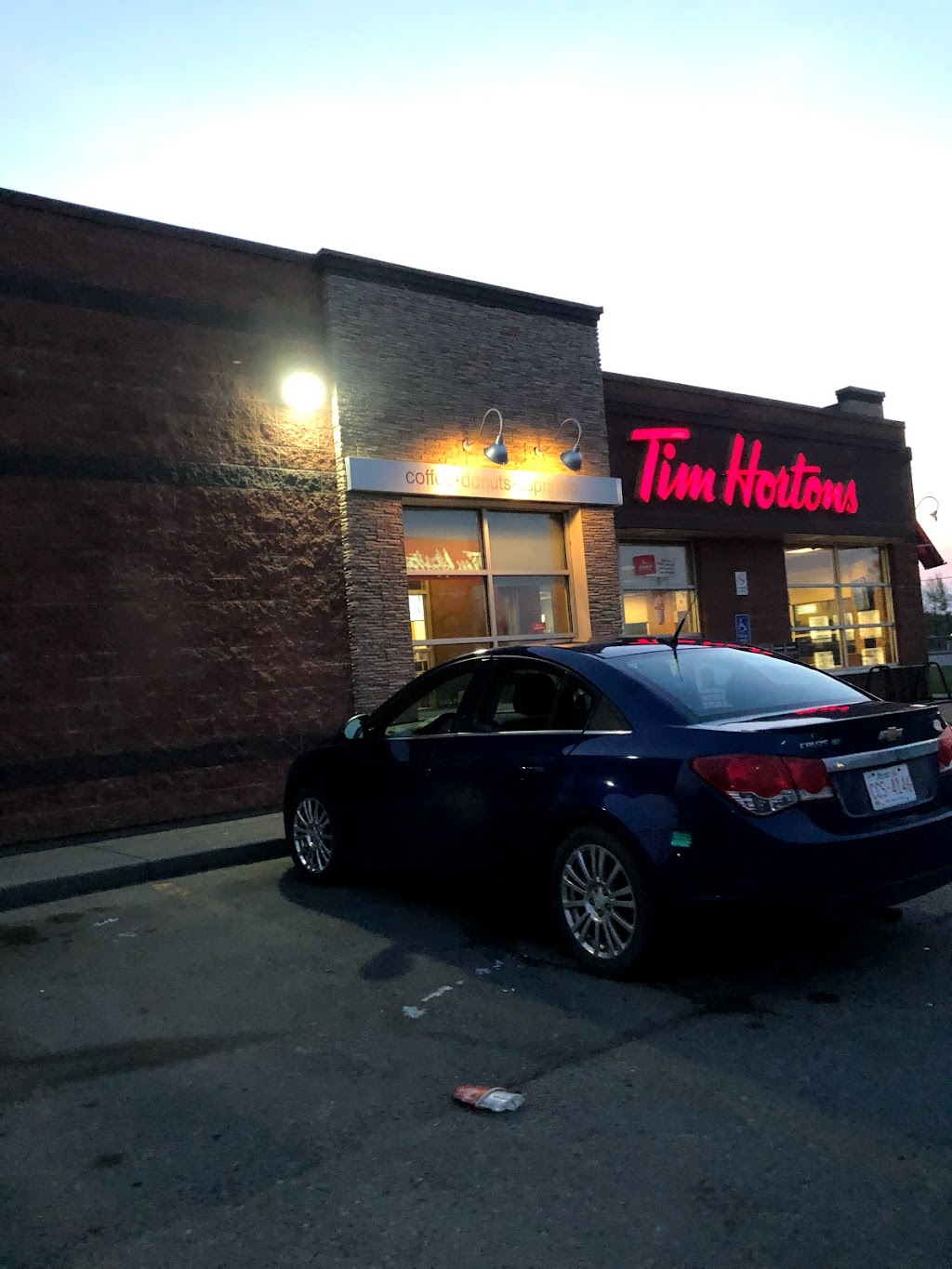 Tim Hortons | 800 Pine Rd Unit 118, Strathmore, AB T1P 0A2, Canada | Phone: (403) 934-3141