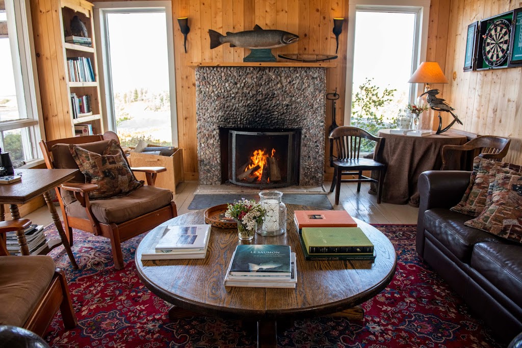 La Corneille | kilomètre 1279 sur la route 138 EST, Baie-Johan-Beetz, QC G0G 1B0, Canada | Phone: (514) 447-6300