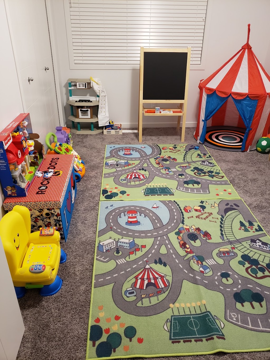 Bumblebee Dayhome | 4427 Annett Common SW, Edmonton, AB T6W 2V9, Canada | Phone: (587) 501-2408