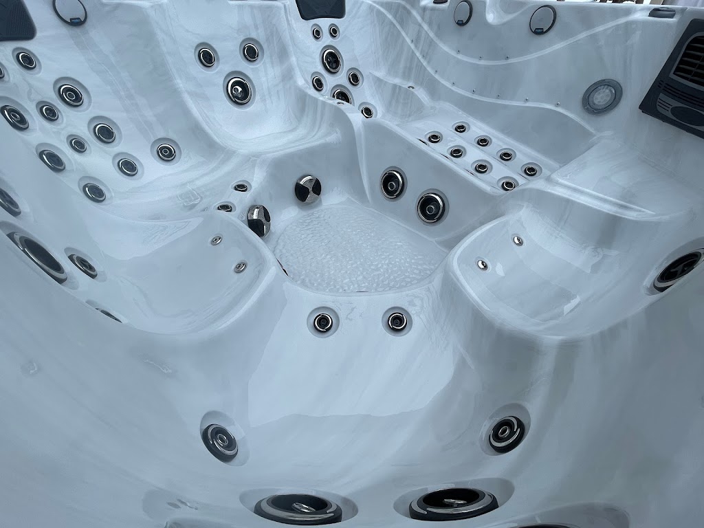 Spas POSEIDON | 1216 Rue Labadie, Longueuil, QC J4N 1C7, Canada | Phone: (450) 468-7378