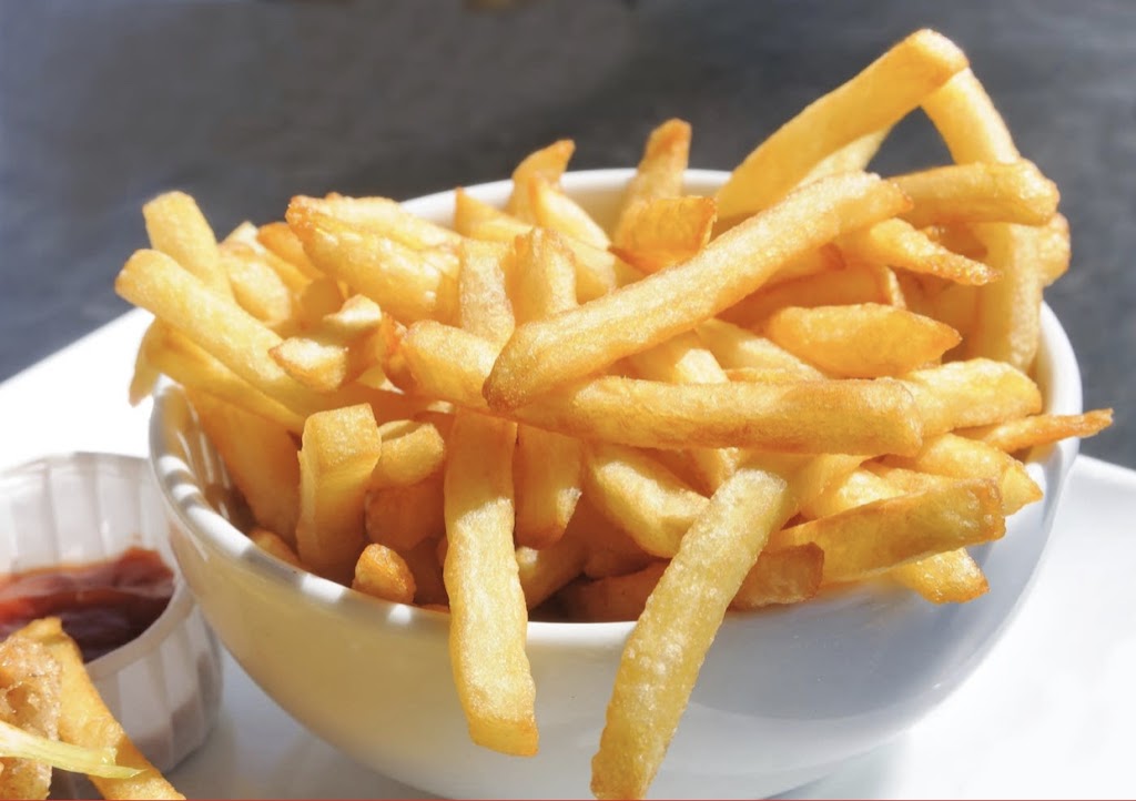 Falafel house | 255 Highview Dr, Kitchener, ON N2N 2K7, Canada | Phone: (519) 749-0900