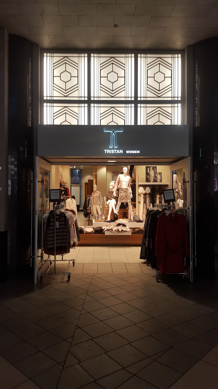 Tristan | 26R, 3625 Shaganappi Trail NW, Calgary, AB T3A 0E2, Canada | Phone: (403) 202-4894