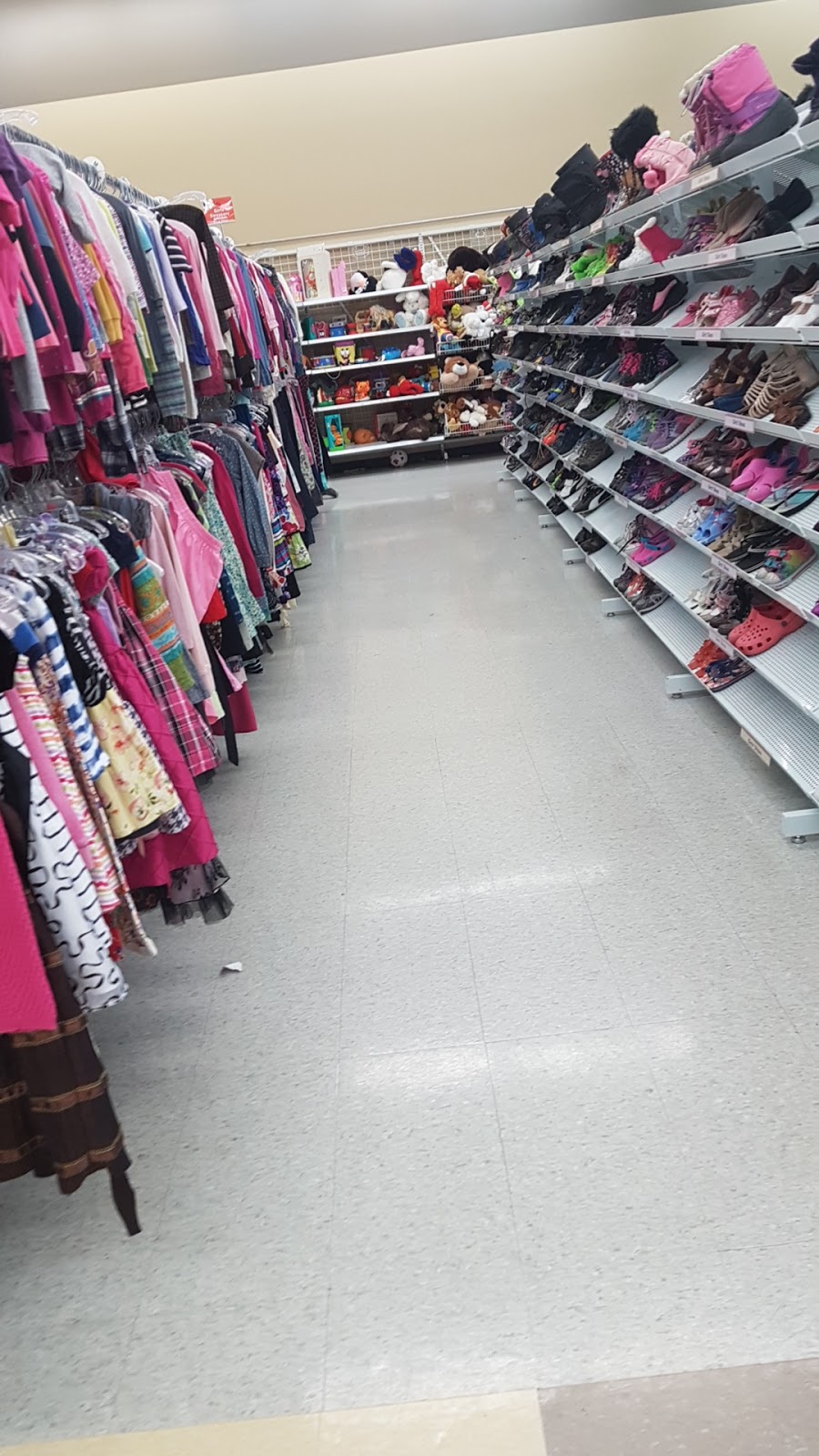 Value Village | 4220 Innes Rd Unit 3, Orléans, ON K4A 5E6, Canada | Phone: (613) 837-9080