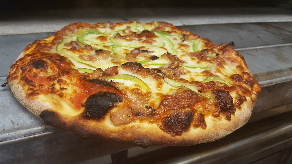 Pizzeria La Tradition Italienne | 579 Boulevard Lacombe, Repentigny, QC J5Z 4R7, Canada | Phone: (450) 470-1880