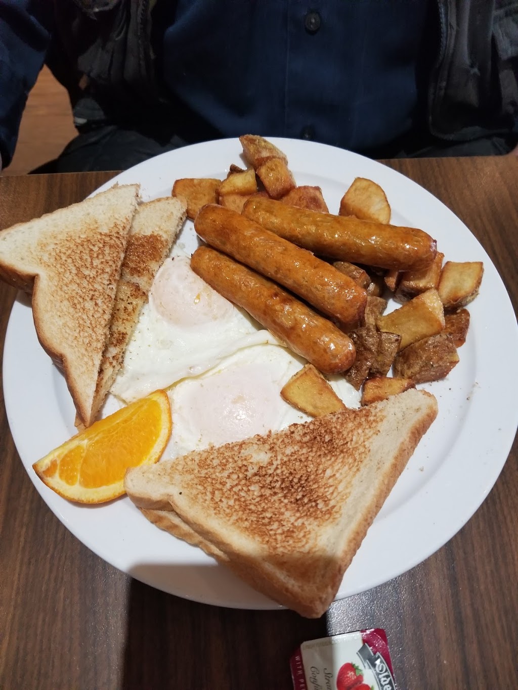 Friendly Restaurant & Pizzeria | 1756 Laurier St, Rockland, ON K4K 1L5, Canada | Phone: (613) 446-2867
