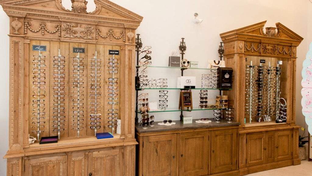 ROYAL LONDON OPTOMETRY BOUTIQUE | 3248 King George Blvd #2, Surrey, BC V4P 1A5, Canada | Phone: (778) 294-2236