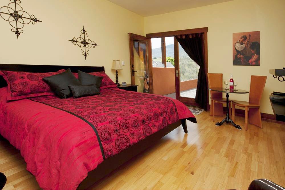 Casa Grande Inn | 1070 Lakeshore Dr Unit 201, Penticton, BC V2A 1C1, Canada | Phone: (250) 276-3030