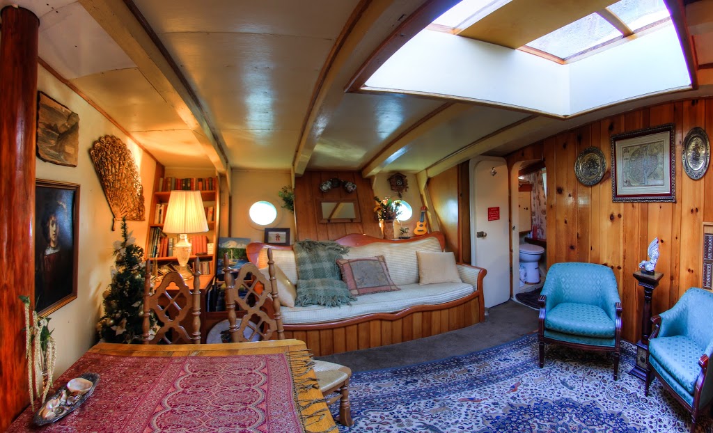 Wharfside Bed (Boat) & Breakfast | 204 Front St, Friday Harbor, WA 98250, USA | Phone: (360) 378-5661
