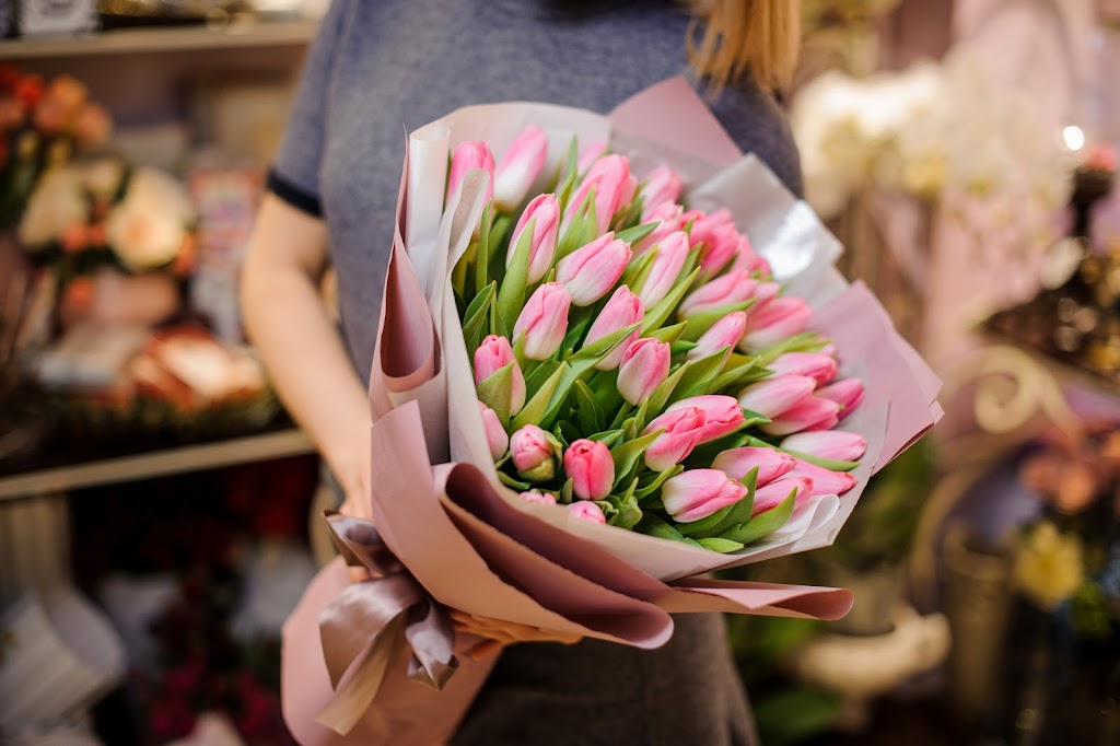 Aux 1000 Fleurs | 2450 Rue Dessaulles, Saint-Hyacinthe, QC J2S 2V1, Canada | Phone: (450) 774-7525