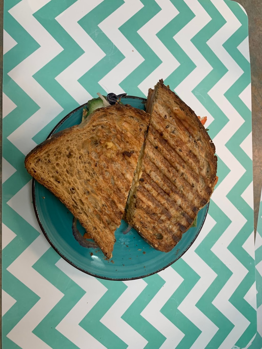 Meals by Mom Cafe | 1407 John Counter Blvd #70, Kingston, ON K7K 6A9, Canada | Phone: (613) 484-8224