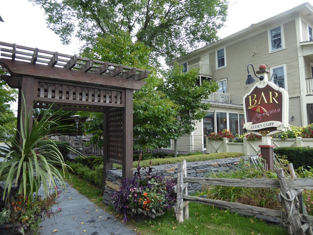 Auberge Ayers Cliff | 1087 Rue Main, Ayers Cliff, QC J0B 1C0, Canada | Phone: (819) 838-4277