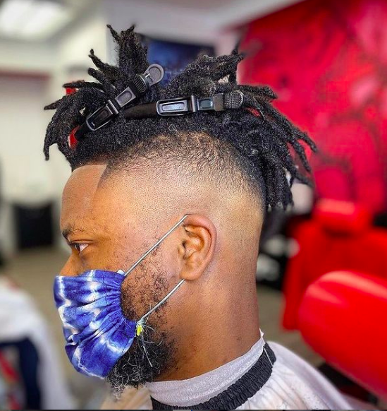 Brazykuts Barbershop | 1032 St Clair Ave W, Toronto, ON M6E 1A4, Canada | Phone: (416) 656-4053