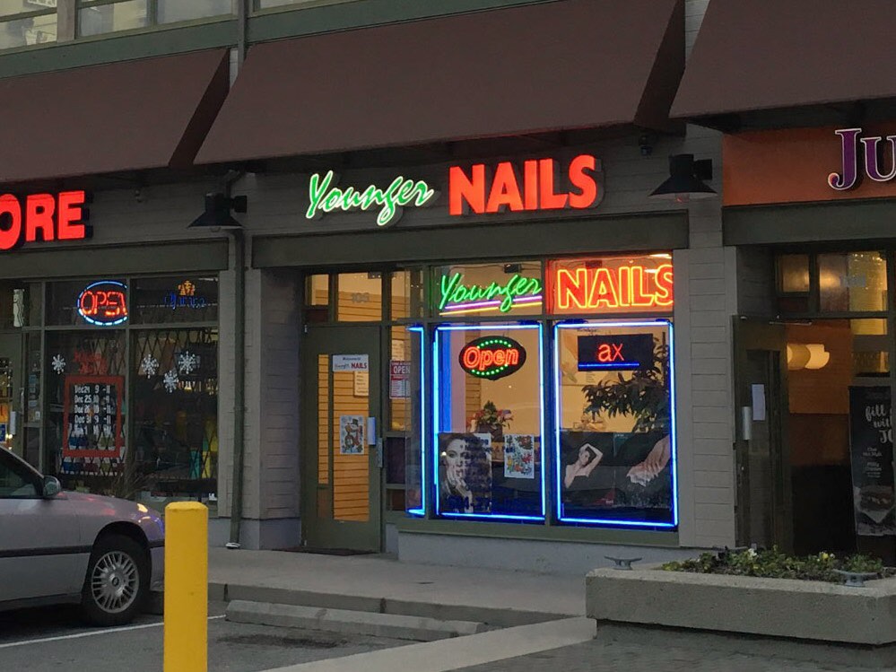 Younger Nails | 3675 Westminster Hwy, Richmond, BC V7C 5V2, Canada | Phone: (604) 278-5561
