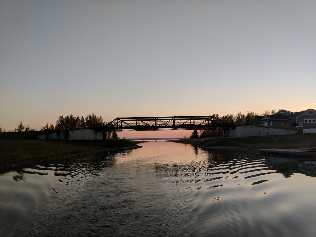 Meridian Beach | 272 Canal Street Meridian Beach, Gull Lake, AB T4L 2N3, Canada | Phone: (403) 988-6906
