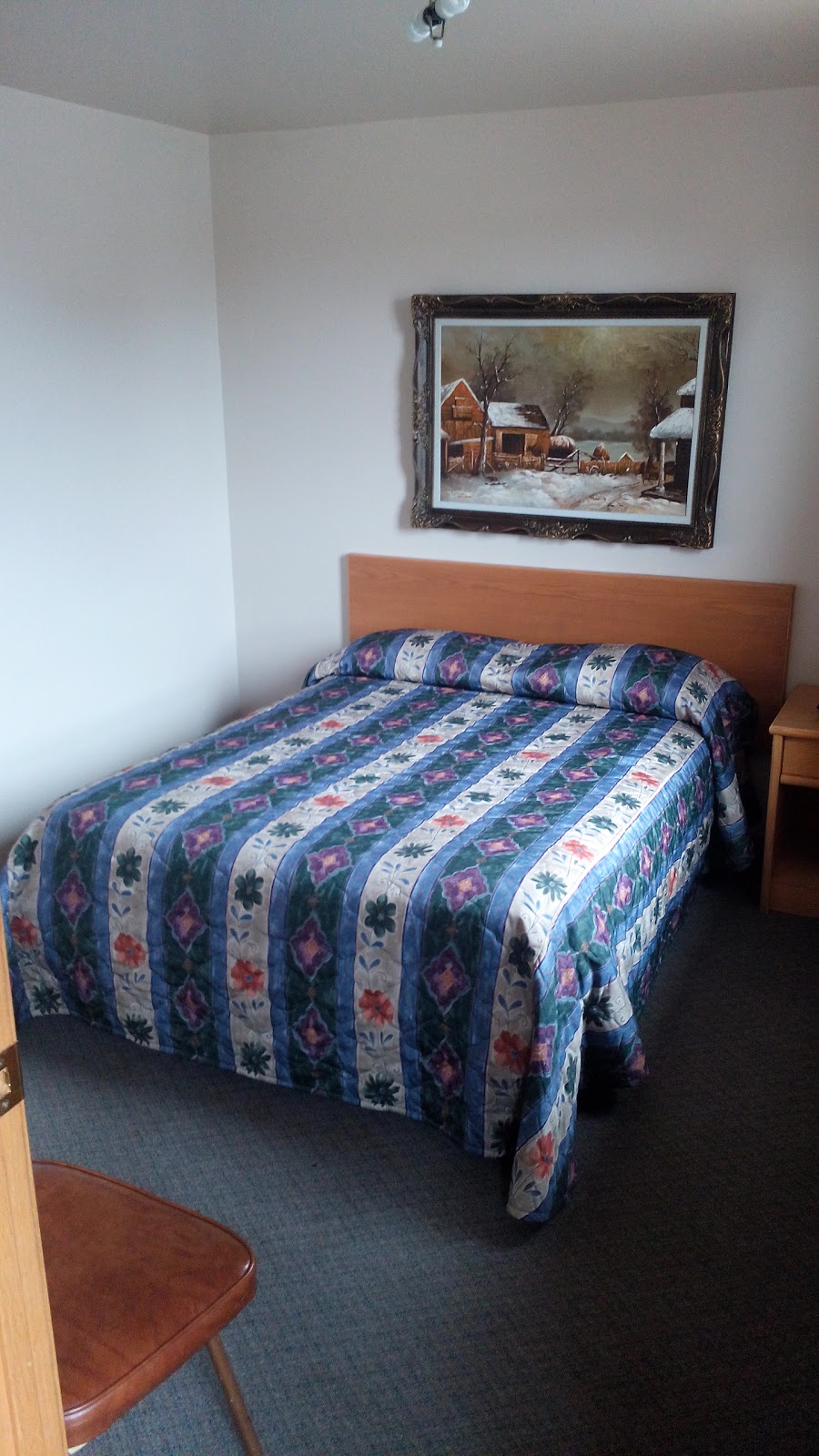 Lakehead Motel | 421 Cumberland St N, Thunder Bay, ON P7A 4P9, Canada | Phone: (807) 345-4487