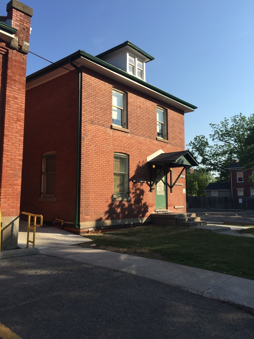 Lorne Scots Regimental Museum | 2 Chapel St, Brampton, ON L6W 2H1, Canada | Phone: (519) 833-9008