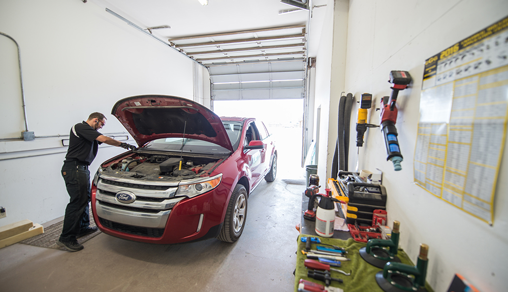Preferred Auto Glass Ltd | 4617 24 Ave S, Lethbridge, AB T1K 7C2, Canada | Phone: (403) 359-4074