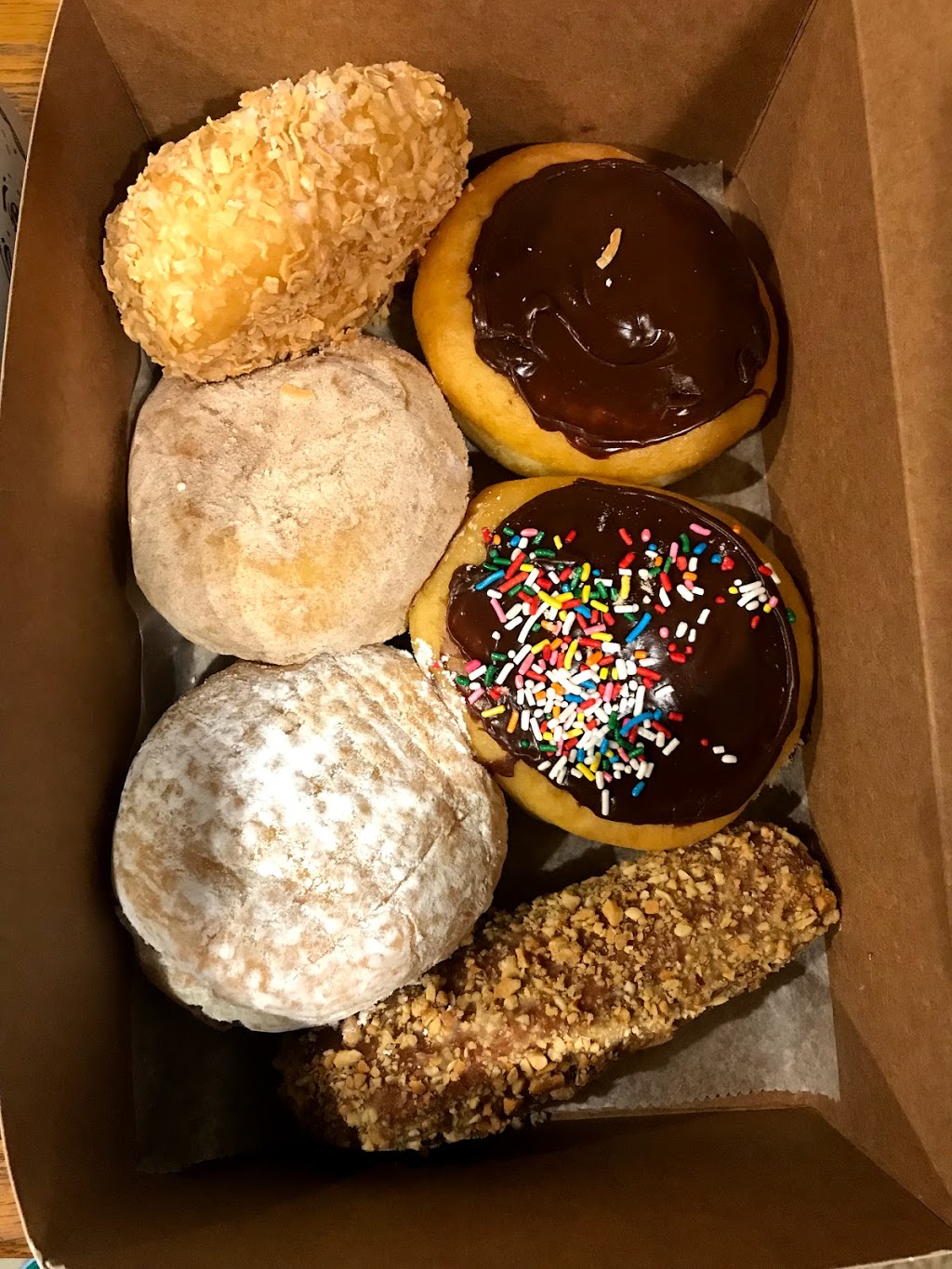 Donut Kraze | 406 Dingens St, Buffalo, NY 14206, USA | Phone: (716) 824-4527