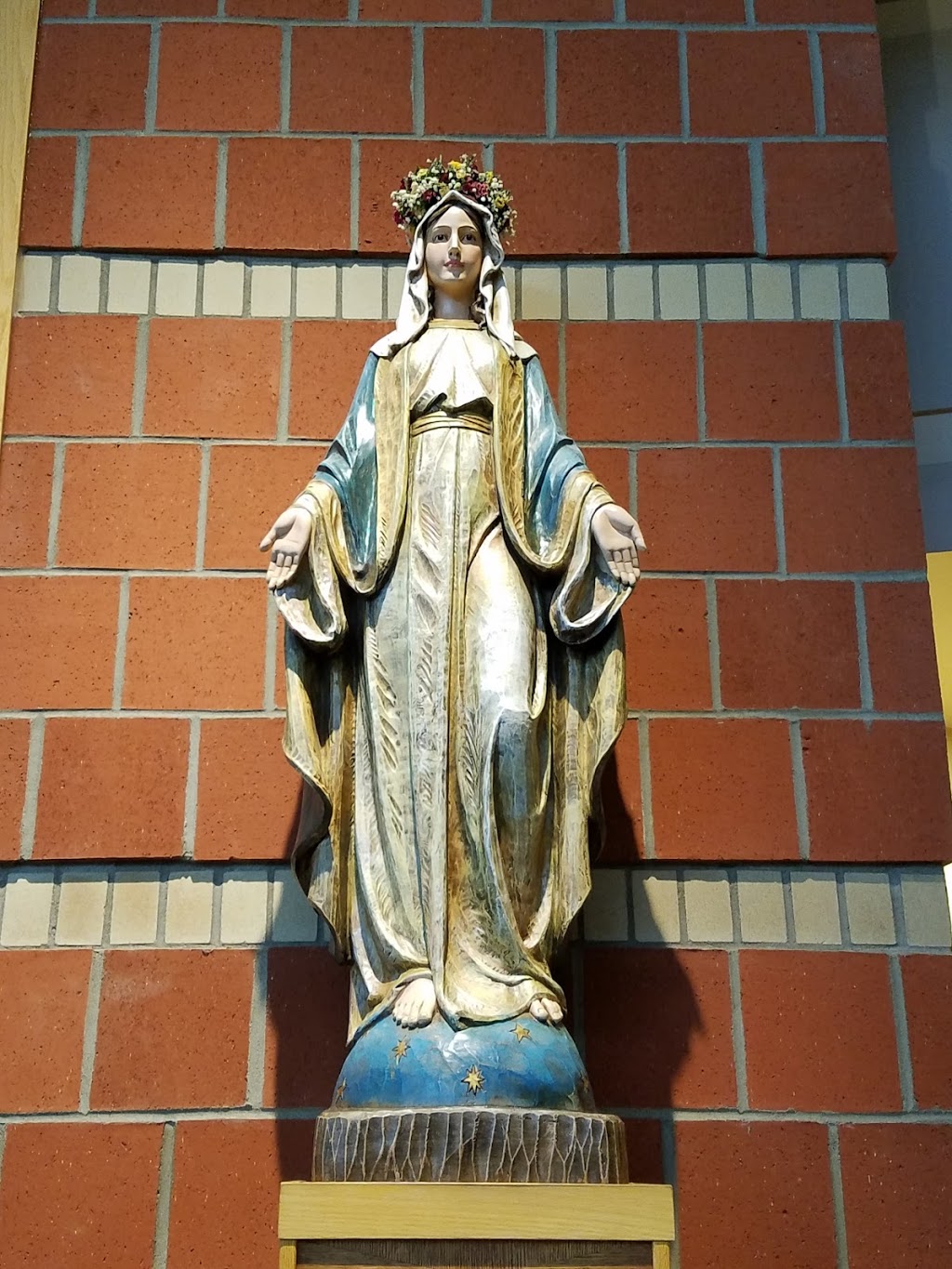 St. Bonaventure Church | 1600 Acadia Dr SE, Calgary, AB T2J 3B3, Canada | Phone: (403) 278-7556