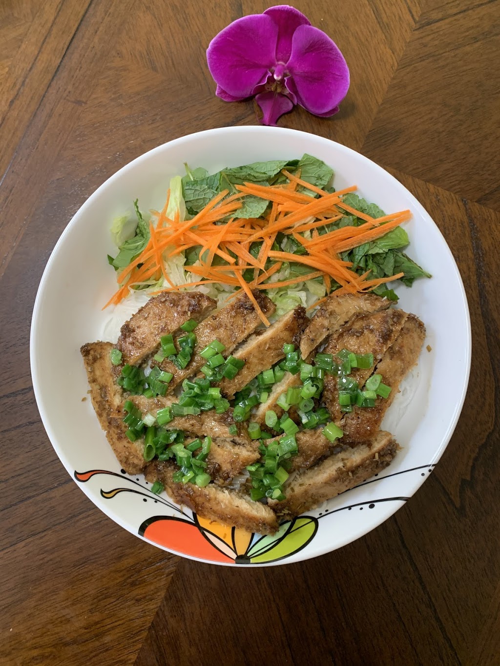 Pho huy | 1352 S Service Rd UNIT 3, Stoney Creek, ON L8E 5C5, Canada | Phone: (905) 643-0010