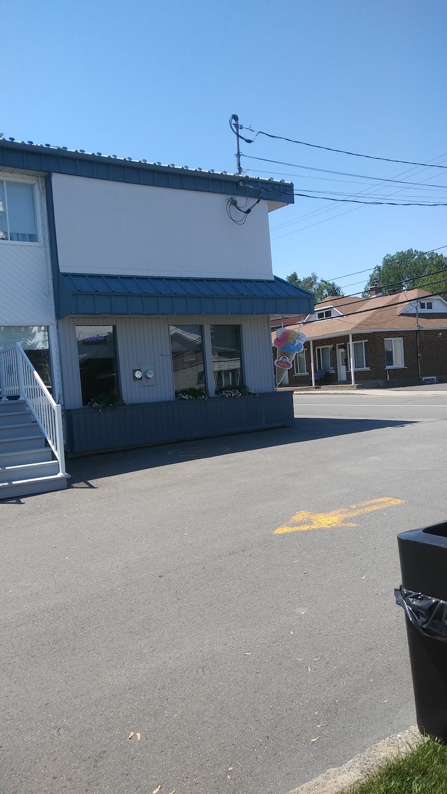 Cremerie St-Sulpice | 1058 Rue Notre-Dame, Saint-Sulpice, QC J5W 3W3, Canada | Phone: (450) 591-6066