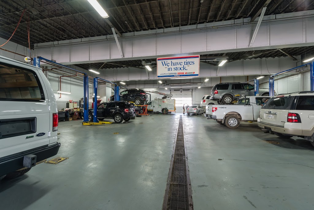 Highbury Ford | 1365 Dundas St, London, ON N5W 3B5, Canada | Phone: (519) 455-1800