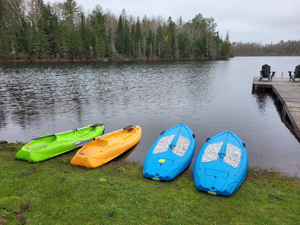 Bow Lake House | 72 Lower Faraday Rd, Fara, ON K0L 1C0, Canada | Phone: (905) 626-1879