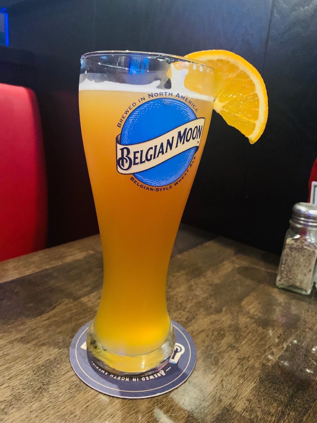 St. Louis Bar & Grill | 6485 Mississauga Rd, Mississauga, ON L5N 1A6, Canada | Phone: (905) 997-9464