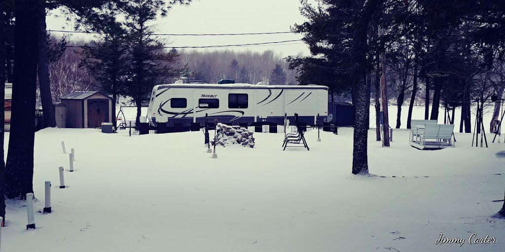 Camping Domaine de la Frontière Enchantée | 474 Chemin de Covey Hill, Havelock, QC J0S 2C0, Canada | Phone: (450) 826-4490