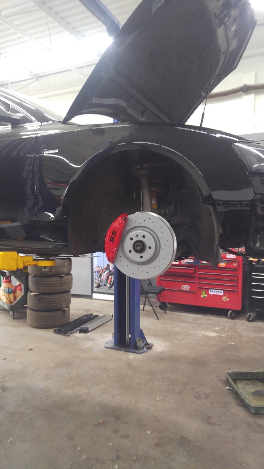 Cross Avenue Auto | 460 S Service Rd W, Oakville, ON L6K 2H7, Canada | Phone: (905) 845-0666