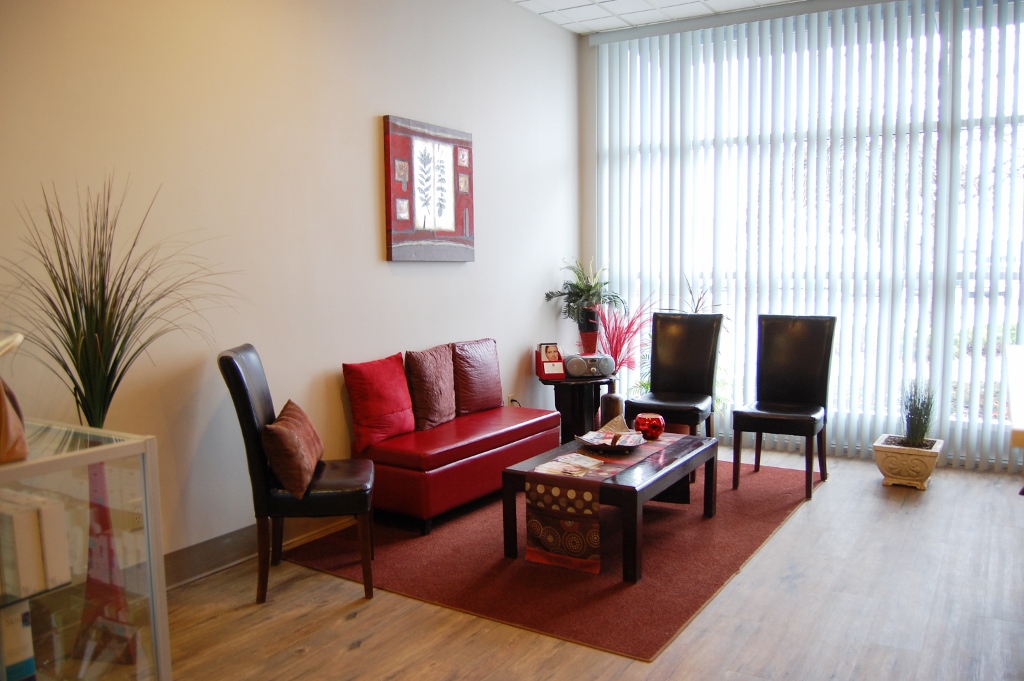 Laser Looks Inc | 245 Talbot St W, Leamington, ON N8H 1N8, Canada | Phone: (519) 324-0078