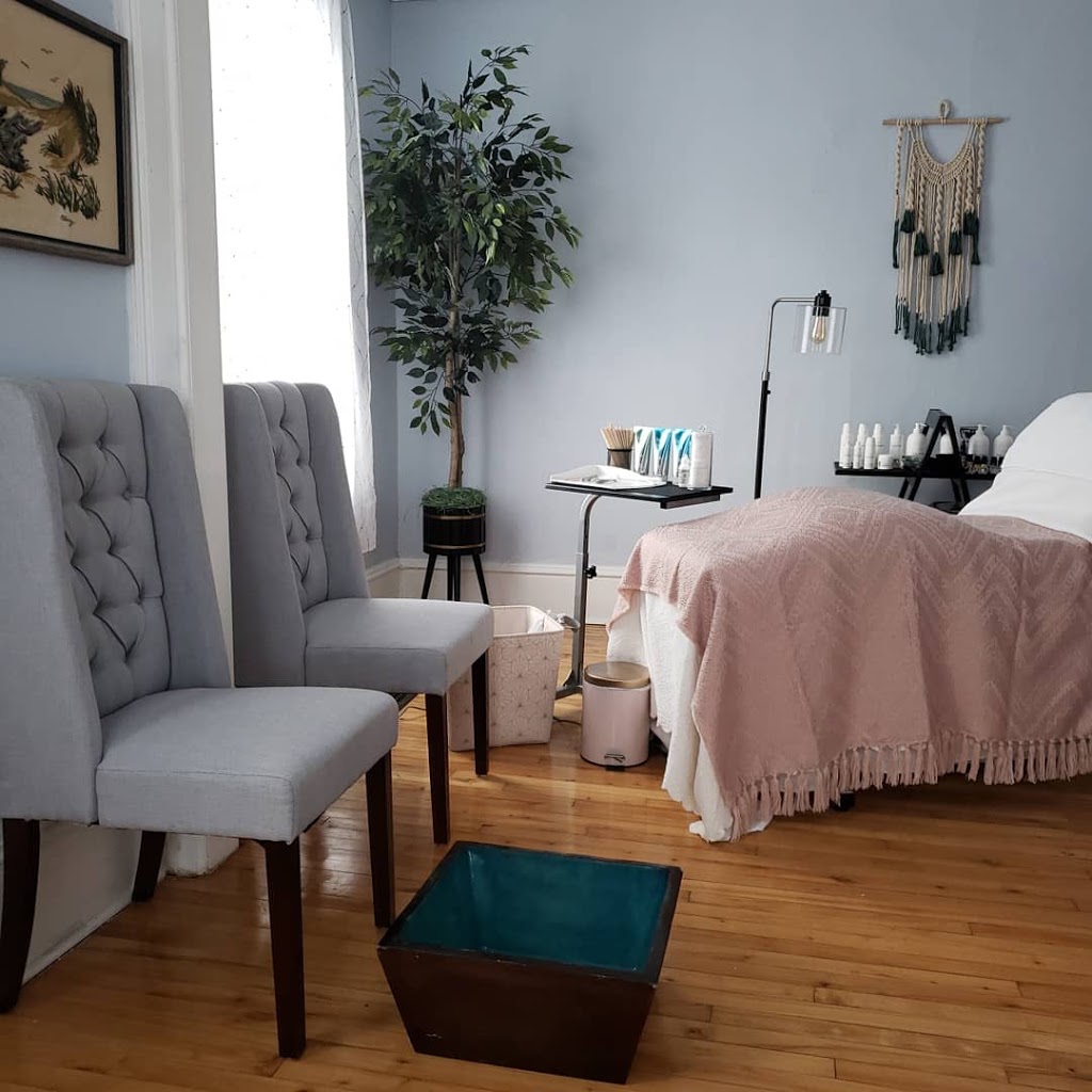 Reverie | 113 Tremaine St, Cobourg, ON K9A 2Z2, Canada | Phone: (905) 396-7373
