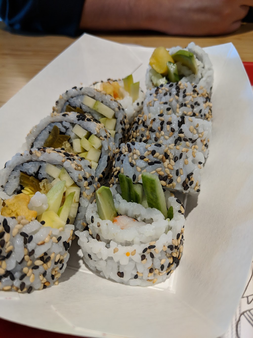 Charlies Chopsticks | 20 Thorold Rd, Welland, ON L3C 3T3, Canada | Phone: (905) 735-9888