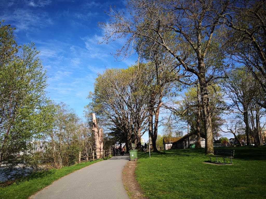 Kitsilano Beach Park | 1499 Arbutus St, Vancouver, BC V6J 5N2, Canada | Phone: (604) 873-7000