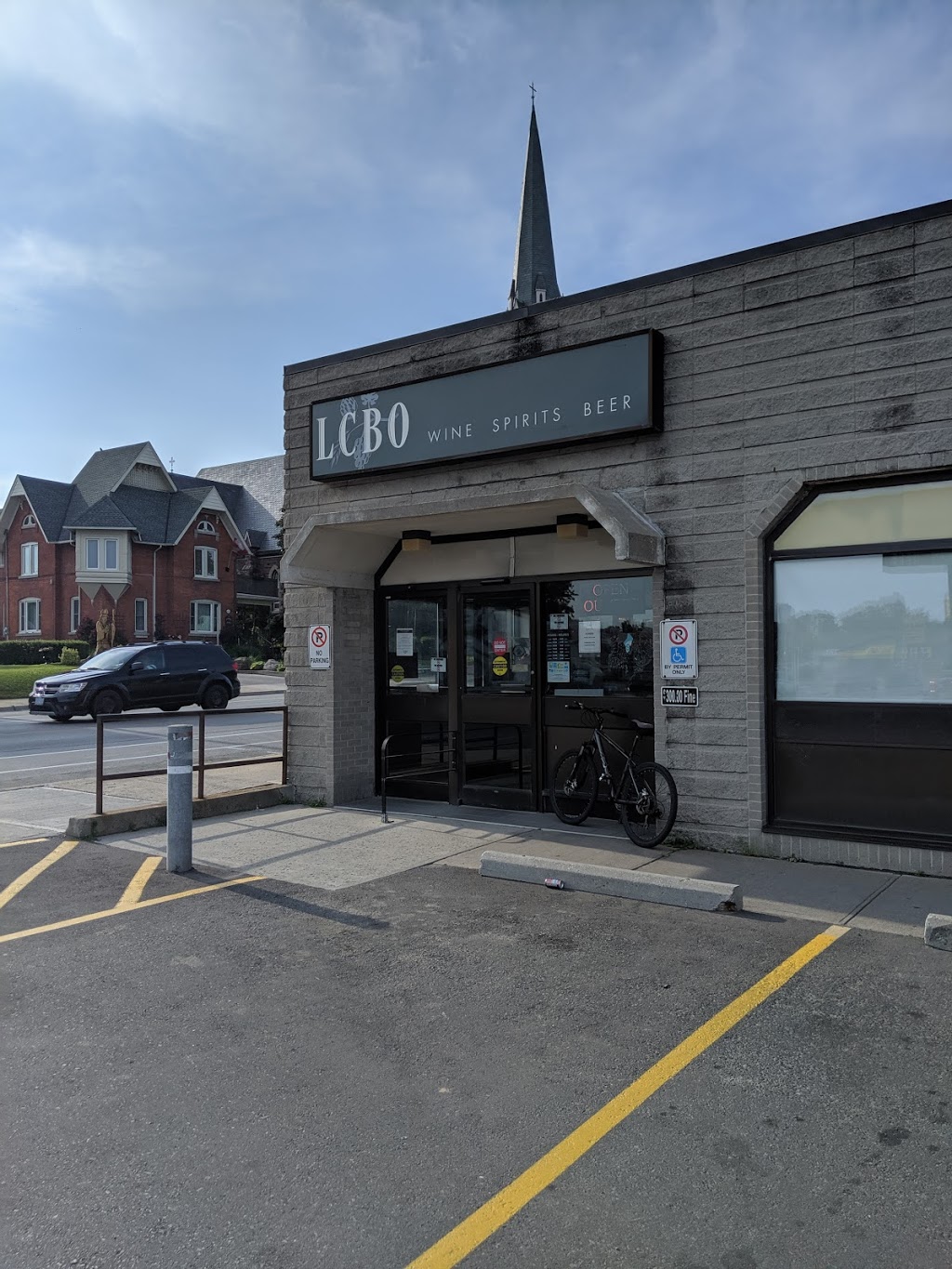 LCBO | 4694 Victoria Ave, Niagara Falls, ON L2E 4B9, Canada | Phone: (905) 358-8532