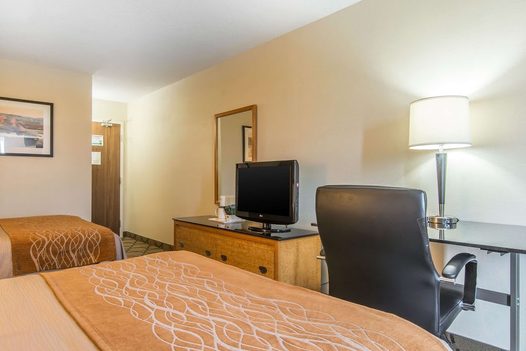 Comfort Inn Magnetic Hill | 2495 Mountain Rd, Moncton, NB E1G 2W4, Canada | Phone: (506) 384-3175