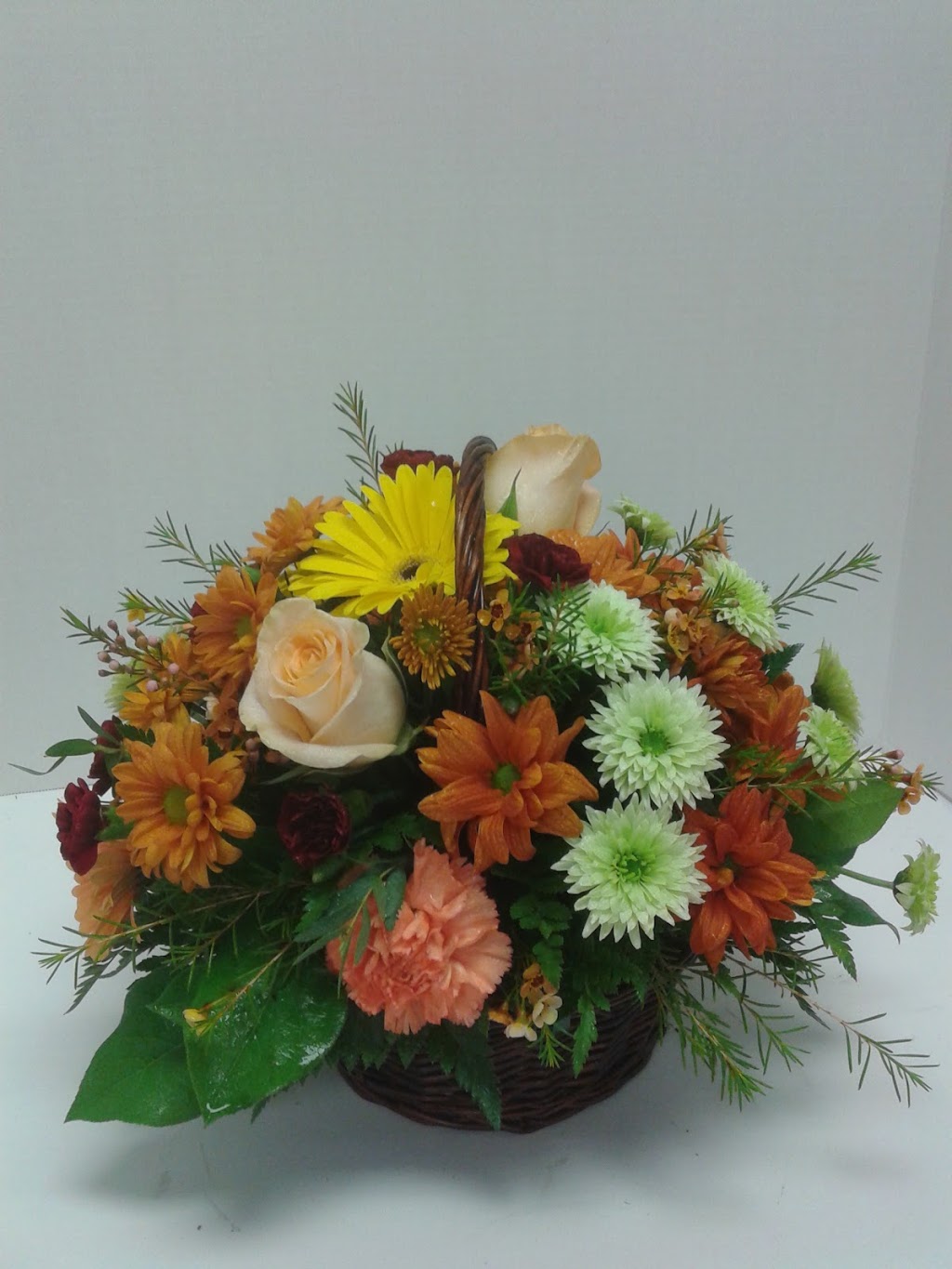 Tottenham Flowers & Gifts | 55 Queen St S, Tottenham, ON L0G 1W0, Canada | Phone: (905) 936-2885