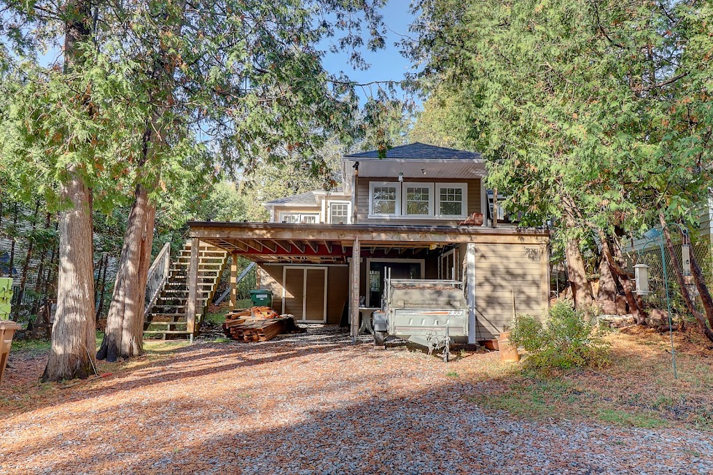Chalets en Estrie | 33 Rue de la Petite Coulée, Orford, QC J1X 7J5, Canada | Phone: (819) 578-4019