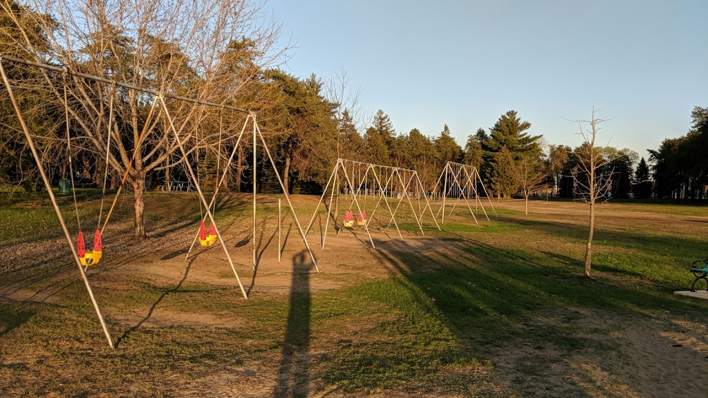 Parc Dessureault | 62 Rue Dessureault, Trois-Rivières, QC G8T 2L1, Canada | Phone: (819) 373-3760