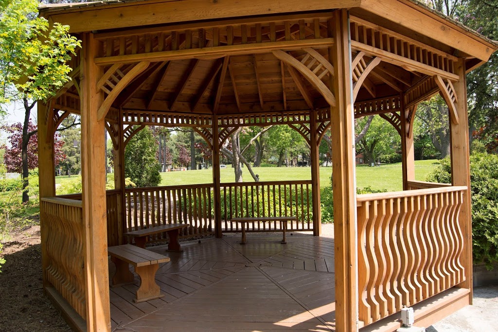 Gates of Bayview | 4001 Bayview Ave, North York, ON M2M 3Z9, Canada | Phone: (416) 223-8774