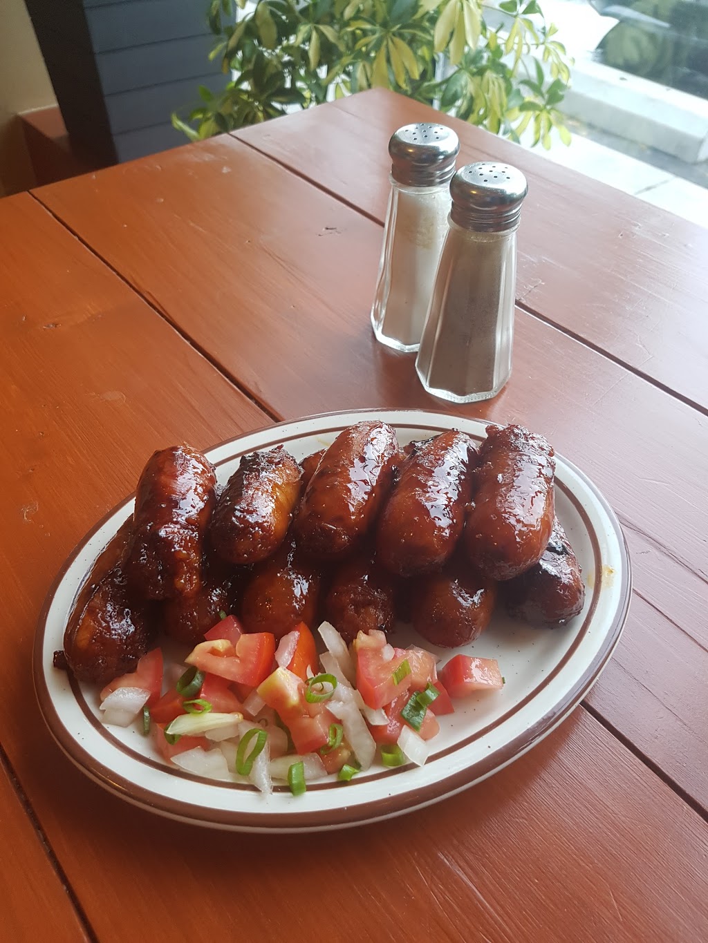 Mikaelas Kitchen | 2236 Mountainside Dr, Burlington, ON L7P 1B6, Canada | Phone: (289) 337-9613
