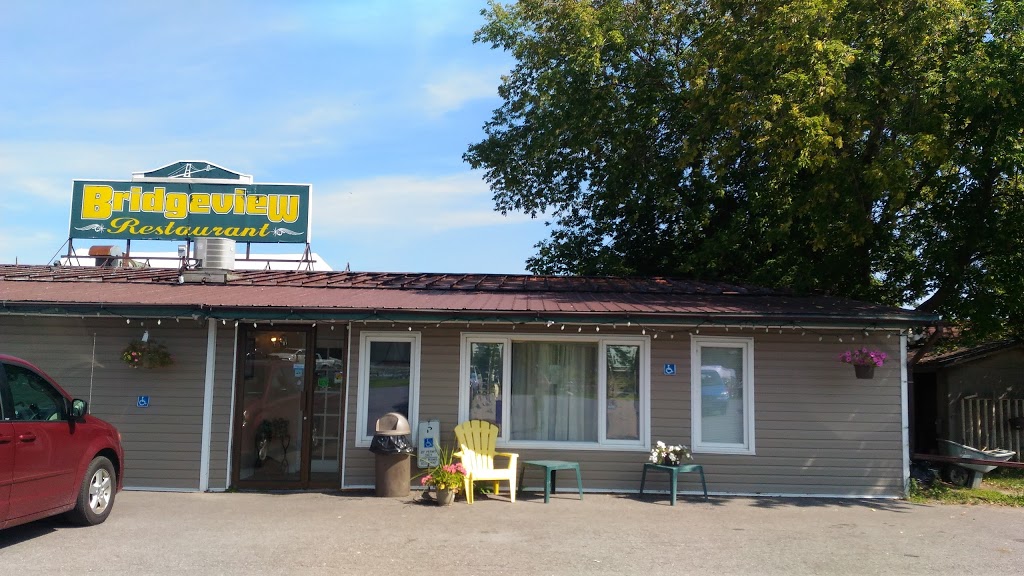 Bridgeview Restaurant | 2801 Highway #2, Johnstown, ON K0E 1T1, Canada | Phone: (613) 925-5663