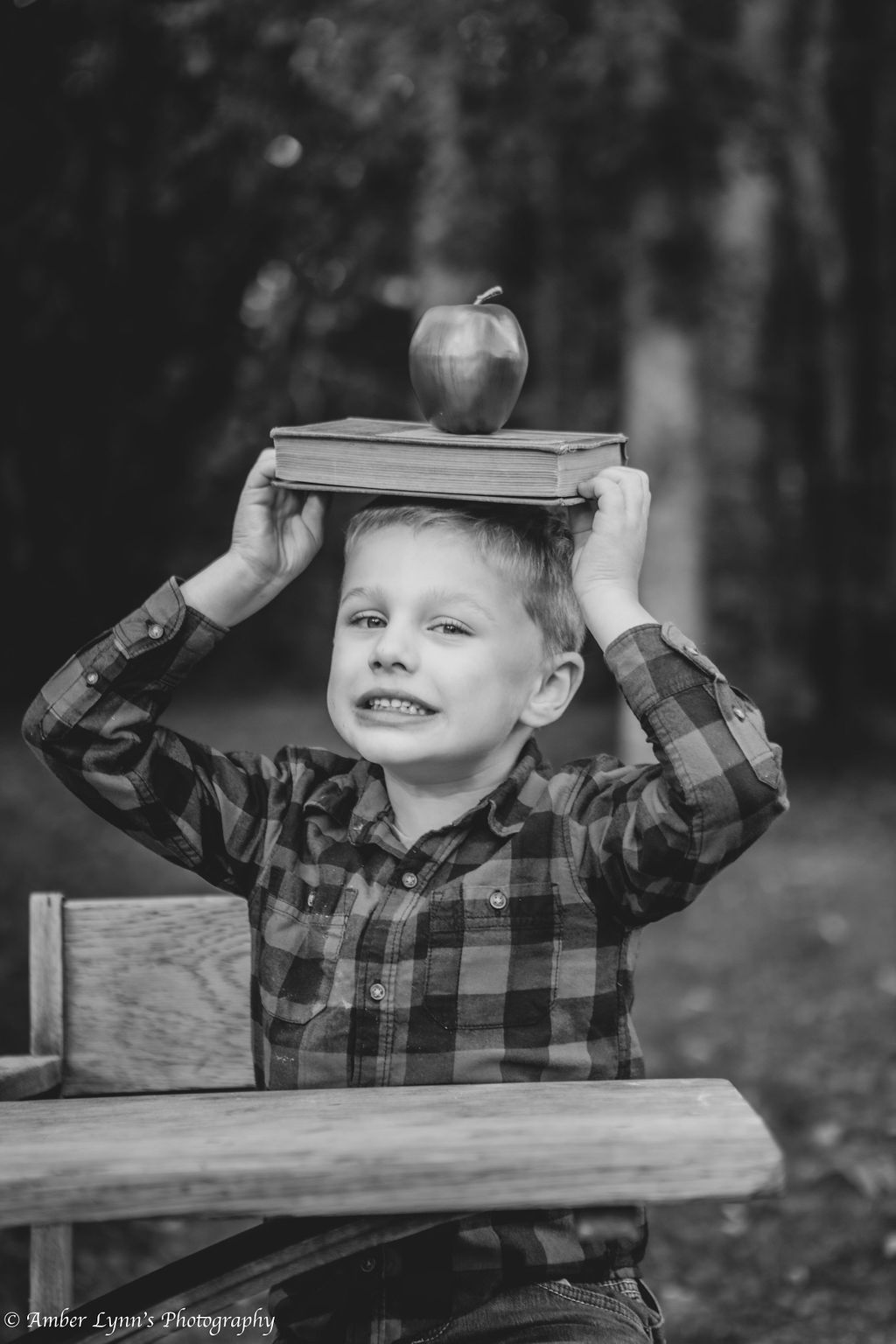 Amber Lynns Photography | 985 County Rd 40, Norwood, ON K0L 2V0, Canada | Phone: (705) 313-5022