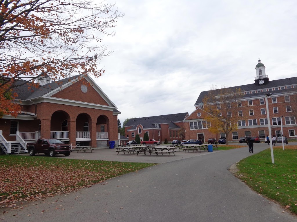 Stanstead College | 450 Rue Dufferin, Stanstead, QC J0B 3E0, Canada | Phone: (819) 876-2702