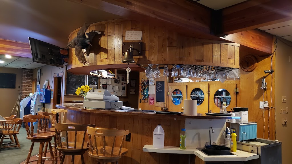 White House Hotel | Sinclair Ave, Windermere, BC V0B 2L2, Canada | Phone: (250) 342-9540